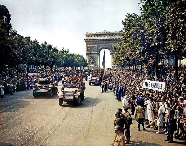 Ağustos 1944'te Paris'in kurtuluşu