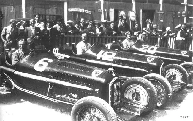 Alfa Romeo'nun yarış bölümü 1920'ler
