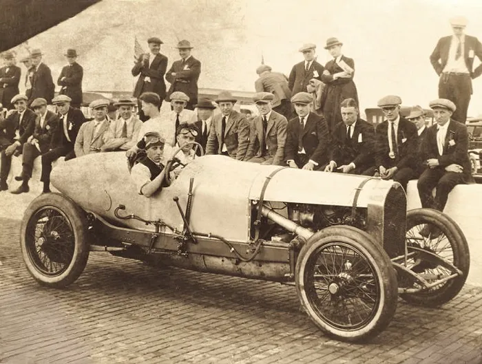 İlk Bentley Motors arabası 3 litre, 1921