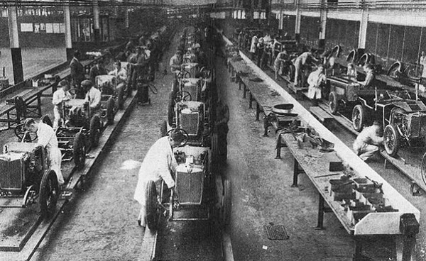 1908'de Ford montaj hattı