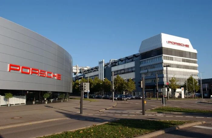 Almanya'da Stuttgart yakınlarındaki Zuffenhausen'deki Porsche genel merkezi