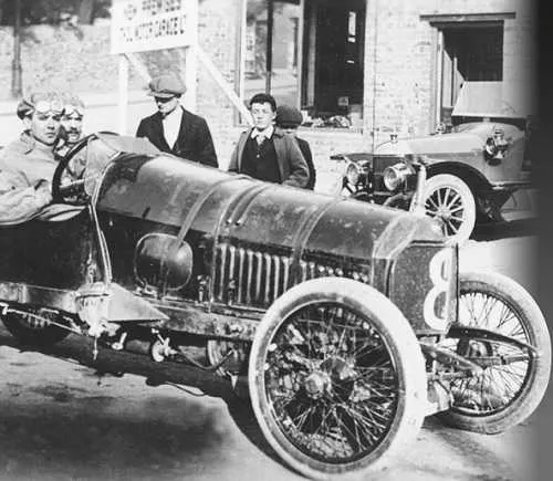 Walter Owen Bentley DFP arabasında, 1914