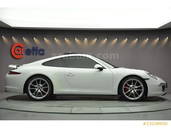 Porsche 911 Carrera 4S Image 2