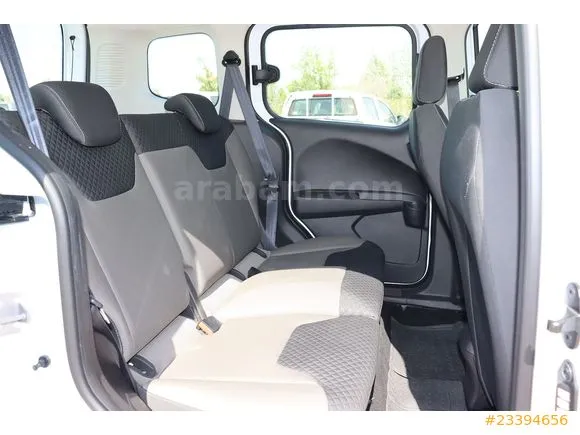 Ford Tourneo Courier 1.5 TDCi Delux Image 7