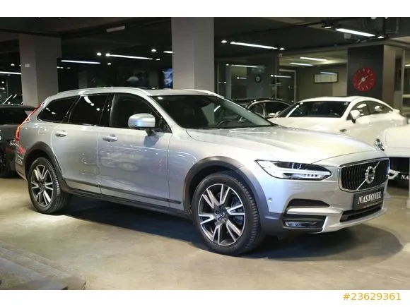 Volvo V90 Cross Country 2.0 D D5 Pro Image 8