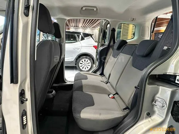 Ford Tourneo Courier 1.6 TDCi Deluxe Image 8